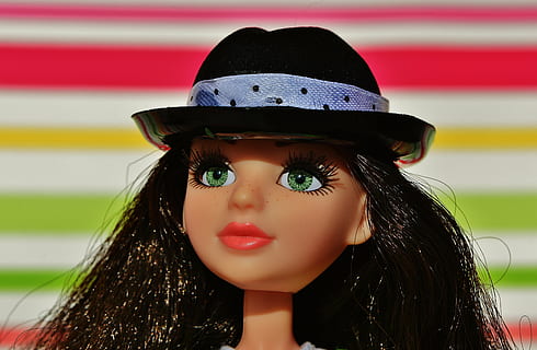 Puppe, ziemlich, Gesicht, Hut, Augen, Schönheit, Haar, Mädchen, abspielen, Kinderspielzeug, Kopf, Mädchen Spielzeug, Zahl, charmant, wunderschönen, Frisur, süß, Süss, Porträt, eine Person, Kopfschuss, junge Frau, junger Erwachsener, echte Menschen, schöne Frau, lange Haare, Frau, Kleidung, Kamera betrachten, bilden, Lebensstile, Nahansicht, Mode, Vorderansicht, Lippenstift, menschliches Gesicht, Teenager, 5K, CC0, gemeinfrei, lizenzfrei