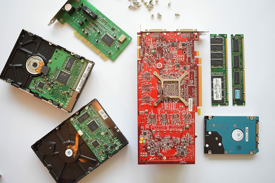 maquinari, xipset, ordinador, semiconductor, xip, silicona, component, electrònica, tecnologia, disseny, pis pla, flatlay, targeta de circuits, indústria electrònica, xip d’ordinador, indústria, equips informàtics, placa base, complexitat, a l'interior, equipament, equipament elèctric, cap gent, tir de l'estudi, connexió, part de l’ordinador, directament a sobre, fons blanc, disc dur, component elèctric, CPU, Font d'alimentació, 4K