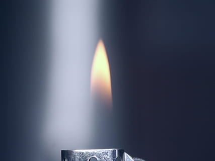 fiamma, accendino, fuoco, fuoco - fenomeno naturale, candela, ardente, buio, raggiante, calore - temperatura, illuminato, lume di candela, luce - fenomeno naturale, sole, bellezza nella natura, fenomeno naturale, nessuno, Paesaggi, eclissi solare, natura, cielo, copia spazio, luminosa, all'aperto, avvicinamento, riflessione, maestoso, nebbia, astronomia, colore nero, sfondo nero, eclisse, 2K, CC0, dominio pubblico, privo di copyright