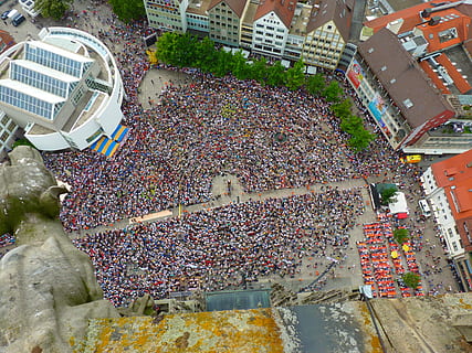 Menge, Mensch, Gruppe, Sammlung, Protest, Streik, viele, Menschen, Domplatz, Posaunentag, ulm, Stadt, High Angle View, Tag, draußen, die Architektur, keine Leute, gebaute Struktur, Fülle, Wahl, Variation, direkt darüber, Gebäudehülle, große gruppe von gegenständen, Essen und Trinken, Verkauf, Natur, Markt, 4K, CC0, gemeinfrei, lizenzfrei