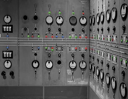 calibri industriali grigi, attuale, vigore, centrale elettrica, quartier generale, scala, orologi, interruttore, anno Domini, watt, centro di controllo, controllo, pannello di controllo, tecnologia, industria, aereo, veicolo aereo, nessuno, in casa, attrezzatura, industria aerospaziale, industria elettronica, pomello, valutare, complessità, sala di controllo, mezzi di trasporto, modo di trasporto, fabbrica, combustibile e produzione di energia, elettricità, materiale elettrico, metro - strumento di misura, premi il bottone, componente elettrico, 4K, CC0, dominio pubblico, privo di copyright