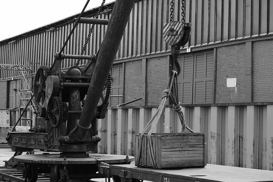 tecnologia, port, Hamburg, càrrega, càrrega general, grua de càrrega, grues portuàries, kai, Alemanya, grues, consum, guerra, dia, a l'aire lliure, militar, cap gent, exèrcit, arquitectura, estructura construïda, metall, exterior de l'edifici, indústria, fàbrica, transport, maquinària, edifici, naturalesa, vista d’angle baix, patró, cadena, funció de construcció de parets, vaixell nàutic, rovellat, ferro, 5K