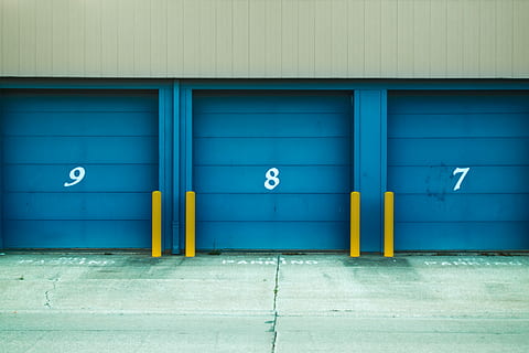 7, 8, 9, valse, skodder, tre, blå, garage døre, dagtimerne, typografi, garage, arkitektur, nummer, meddelelse, bygget struktur, skilt, indgang, dør, bygning udvendig, ingen mennesker, lukket, dag, murbygningsfunktion, vejledning, udendørs, offentlige toilettet, gul, Information, bygning, sikkerhed, 5K, CC0, offentligt domæne, royaltyfrie