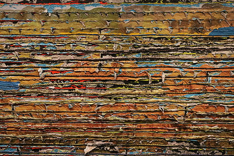 mur peint multicolore, art mural, mur, modèle, vieux, texture, déchiré, plein cadre, construction de murs, arrière-plans, multi couleur, structure construite, personne, architecture, brique, mur de briques, texturé, journée, altéré, abondance, mauvaise condition, endommagé, bois - matériau, grand groupe d'objets, en plein air, détérioration, ruiné, 5K, CC0, domaine public, libre de droits