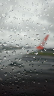 aereo, nuvola di pioggia, finestra, gocce, pioggia, nube, far cadere, bagnato, goccia di pioggia, liquido, acqua, sfondi, condensazione, astratto, riflessione, tempo metereologico, avvicinamento, vetro - materiale, natura, macro, modello, freschezza, trasparente, nessuno, giorno, fotogramma intero, cielo, modo di trasporto, all'aperto, nuvola - cielo, mezzi di trasporto, stagione piovosa, 4K, CC0, dominio pubblico, privo di copyright