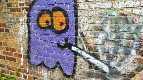 sienas, grafiti, spoku, krāsains, ielas Māksla, māksla, ķieģelis, sienu veidošanas funkcija, mūris, fona, modeli, uzbūvēta struktūra, arhitektūra, nav cilvēku, dienā, violets, māksla un amatniecība, teksturēta, ēkas ārpuse, radošumu, ārā, pilna kadra, tuvplāns, numuru, metāla, 4K, CC0, publiskais domēns, bez atlīdzības