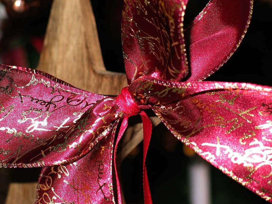 bucle, Nadal, regal, decoració, envasos, embalat, cinta de regal, plata, targeta de felicitació, nit de Nadal, advent, mitbringsel, Festival, casolà, sorpresa, regalar, joia, aniversari, celebració, fet a mà, invitacions, mapa, va modificar, fet, globus de nadal, vermell, primer pla, centrar-se en primer pla, color rosa, cap gent, bellesa a la natura, naturalesa, planta, dia, sol objecte, multicolor, creixement, a l'interior, tèxtil, enfocament selectiu, roba, frescor, marró, motiu floral, 1080P