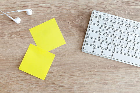 blank, business, computer, creativity, desk, display, earphones, empty, keyboard, memo, message, office, paper, reminder, sticky notes, table, technology, top, wooden, work, workplace, workspace, computer Keyboard, wood - Material, adhesive note, note, communication, yellow, computer equipment, indoors, no people, group of objects, connection, close-up, studio shot, copy space, note - message, wood grain, 5K, CC0, public domain, royalty free