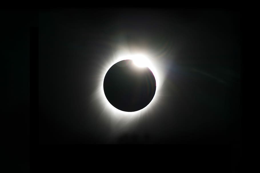 formørkelse fotografering, eclipse foto, formørkelse, solformørkelse, solblænding, måne, sol, himmel, Oregon, sort, natur, luna, plads, astronomi, naturligt fænomen, silhuet, ingen mennesker, udendørs, baggrundsbelyst, skønhed i naturen, spotlight, solstråle, sollys, ærefrygt, mørk, sort baggrund, 8K