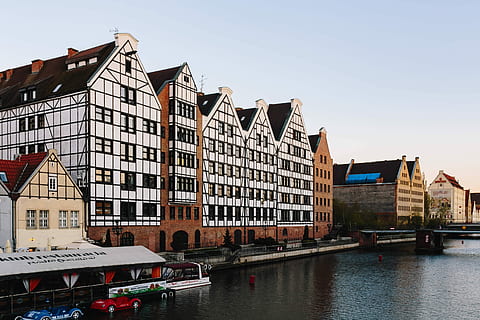 Photos, Gdansk, Poland, architecture, old town, tenement house, house, built Structure, building Exterior, architecture And Buildings, netherlands, residential Building, water, urban Scene, canal, half-Timbered, river, old, day, sky, city, building, window, clear sky, residential district, transportation, waterfront, nature, mode of transportation, travel destinations, outdoors, row house, apartment, 4K
