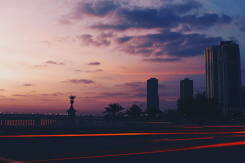 siluet fotoğrafçılığı, çok katlı, binalar, mimari, fotoğrafçılık, yüksek bina, gün batımı, vibrafon, ufuk çizgisi, gökdelen, bina, Cityscape, şehir manzarası, akşam karanlığı, gökyüzü, kentsel sahne, Kent, gece, yapılı yapı, dış yapı, kule, bulut - gökyüzü, doğa, taşımacılık, insansız, yol, turuncu renk, sokak, siluet, ışık izi, seyahat yerleri, uzun pozlama, uzun - yüksek, ofis binası dış, açık havada, 5K, CC0, kamu malı, telif ücretsiz