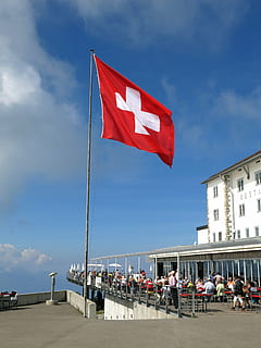 Rigi, ประชุมสุดยอด, โรงแรม, ดู, อัลไพน์, ประเทศสวิสเซอร์แลนด์, วันหยุด, ภูเขา, ธง, ธงสวิส, ลม, คน, ท้องฟ้า, ความรักชาติ, สถาปัตยกรรม, ฝูงชน, กลุ่มคน, คนกลุ่มใหญ่, ภายนอกอาคาร, ธรรมชาติ, สีแดง, คนจริง, โครงสร้างที่สร้างขึ้น, เมฆ - ท้องฟ้า, วัน, เมือง, ผู้ชาย, ผู้หญิง, ไลฟ์สไตล์, กลางแจ้ง, 4K, CC0, โดเมนสาธารณะ, ค่าลิขสิทธิ์ฟรี