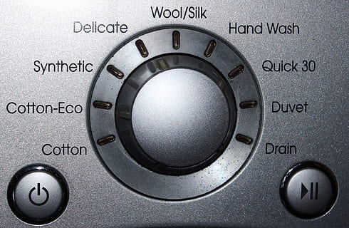 Waschmaschine, Anzeige, Schalttafel, Krawatte, Schalter, Knopf, Technologie, Maschinen, Elektronik-Industrie, Ausrüstung, elektrische Ausrüstung, Musik-, Steuerung, Tontechnik, Lärm, Kunst, Kultur und Unterhaltung, Industrie, schwarze Farbe, Stereo, Hintergründe, Tonaufzeichnungsgeräte, Druckknopf, extreme Nahaufnahme, Studio, Kreis, Verstärker, Elektrizität, Netzteil, modern, Tastenfeld, silberfarben, 2K, CC0, gemeinfrei, lizenzfrei