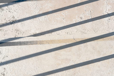 Beton, Textur, linear, Muster, Wand, Licht, horizontal, Streifen, Desktop, abstrakt, Konstruktion, retro, alt, Tapete, Stoff, schwer, Rock, draussen, Innere, Sonnenlicht, Schatten, High Angle View, Tag, keine Leute, Natur, Vollbild, Hintergründe, draußen, texturiert, Geländer, sonnig, Fokus auf Schatten, die Architektur, gebaute Struktur, Fußweg, Wandbau - Funktion, Nahansicht, Beige, 4K, CC0, gemeinfrei, lizenzfrei