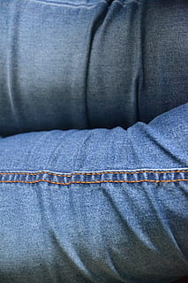 texans, material, web, model, pantalons, curts, roba casual, tèxtil, denim, blau, primer pla, part del cos humà, roba, butxaca, una persona, a l'interior, part del cos, marc complet, estils de vida, secció mitjana, persones reals, cama humana, 2K, CC0, domini públic, lliure de regalies