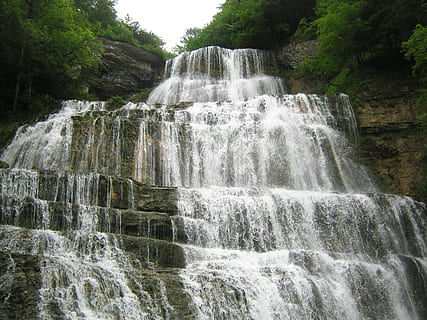 foss, herisson, stor, makt, naturskjønnhet - natur, vann, rennende vann, skjønnhet i naturen, bevegelse, lang eksponering, skog, tre, sløret bevegelse, natur, strømmer, anlegg, stein, miljø, kraft i naturen, ingen folk, land, utendørs, regnskog, fallende vann, 2K, CC0, offentlig domene, opphavsrett gratis
