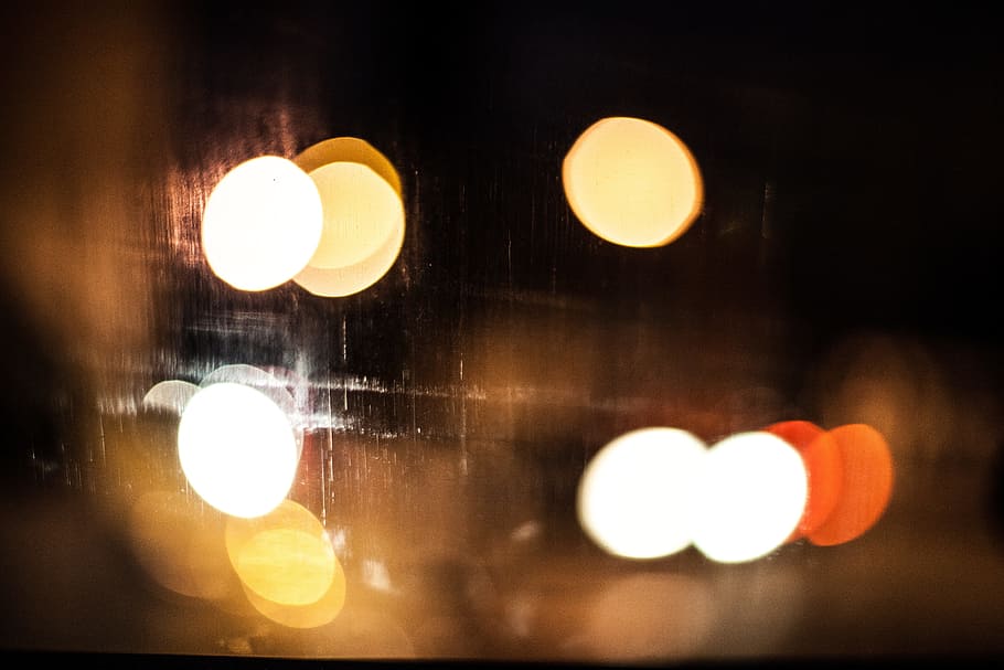 boke fotografering, bokeh, baggrund, lys, nat, by-, vindue, belyst, sløret, ingen mennesker, linseflare, belysningsudstyr, cirkel, lys - naturligt fænomen, glødende, tæt på, indendørs, geometrisk form, afspejling, gadebelysning, baggrunde, mørk, positive følelser, 5K