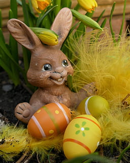 Ostern, Osterhase, Zahl, lustig, Süss, süß, Osterdeko, bunt, Frohe Ostern, Hase, Feier, Osterei, Ei, Darstellung, Urlaub, Tierdarstellung, Dekoration, Kunst und Handwerk, Ferienveranstaltung, Kreativität, Natur, keine Leute, Gras, mehrfarbig, Lebensmittel, Kaninchen - Tier, draußen, 2K, CC0, gemeinfrei, lizenzfrei