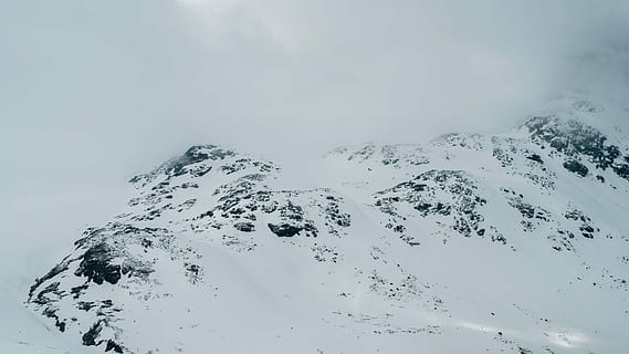 muntanya, cobert, neu, hivern, naturalesa, a l'aire lliure, escenics, blanc, fred - temperatura, paisatge, cap gent, temps, moviment, primer pla, dia, aigua, fons, temperatura de fred, bellesa a la natura, cel, muntanya nevada, medi ambient, escenics - natura, núvol - cel, Serra, boira, tranquil·litat, destinacions de viatge, cim de muntanya, poder a la natura, 4K, CC0, domini públic, lliure de regalies