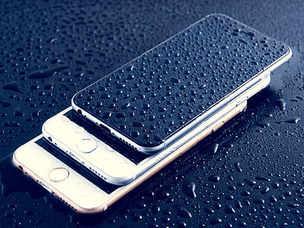 trīs, asorti krāsu iPhone, ūdens, pilieni, iphone, ios, ābolu, 6s, plus, balts, mobilais, android, tehnoloģijas, viedtālrunis, ekrānā, Bizness, lietus, rasa, kritums, varavīksne, pārdomas, fona, auksts, slapjš, šķidrums, stikls, kondensāts, zils, aqua, atdzesējiet, modeli, burbulis, tīrs, nav cilvēku, tuvplāns, augsts leņķa skats, Klusā daba, savienojumu, bezvadu tehnoloģija, tabula, portatīvo informācijas ierīci, telpās, viens objekts, dienā, Mobilais telefons, komunikāciju, koncentrēties uz jaunajām zināšanām, raindrops, elektriskais aprīkojums, 4K, CC0, publiskais domēns, bez atlīdzības