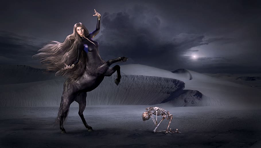 centaure, il·lustració del desert, fantasia, fosc, esquelet, místic, trist, foscor, humor, atmosfera, llum, núvols, núvols foscos, atmosfèric, composició, negre, cavall, dona, femení, agenollat, dramàtica, paisatge, amenaçador, fantàstic, estrany, màgia, misteriós, misticisme, longitud completa, una persona, moviment, adult, adult jove, mamífer, dones, naturalesa, compost digital, fauna animal, cultura i entreteniment artístic, roba, surrealista, eteri, de somni, 4K