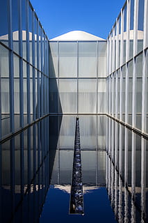 arhitectură, ferestre, apă, reflecţie, proiecta, modern, perspectivă, tri-dimensională, albastru, cer, în aer liber, zi, natură, cer senin, inovație, nici o persoana, experiment științific, construită, balustradă, conexiune, metal, lumina soarelui, pod, exteriorul clădirii, pod - om construit, sticlă - material, destinații de călătorie, calea de urmat, 5K, CC0, domeniu public, fără drepturi de autor