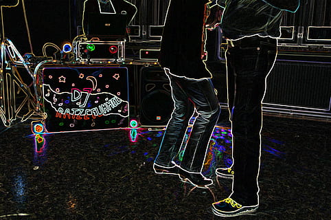 diskotek, dj, dans, tegneserie, lys, effekter, lyseffekter, belysning, fejre, parti, sjovt, dansegulv, menneskelig kropsdel, teknologi, futuristisk, lavt afsnit, mennesker, en person, nat, belyst, ingen mennesker, multi farvet, indendørs, hængende, jul, belysningsudstyr, tråd, glødende, Kunst og håndværk, dekoration, sort baggrund, mønster, bygget struktur, træ, 4K, CC0, offentligt domæne, royaltyfrie