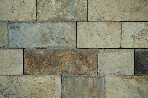 paret de maó marró, granit, paret, gris, sòlid, macro, fons, disseny, patró abstracte, cap gent, horitzontal, enfocament selectiu, imatge en color, decoració, primer pla, detalls de tirs, còpia espai, bonic, detall, fons de pantalla, patró, textura, resum, fotografia, ningú, foto, vell, colors vius, objecte, figura, formes geomètriques, arquitectura, gràfics, maó, marc complet, funció de construcció de parets, estructura construïda, paret de pedra, aspre, material de pedra, rajola, sòls, dia, forma, a l'aire lliure, concret, 4K, CC0, domini públic, lliure de regalies