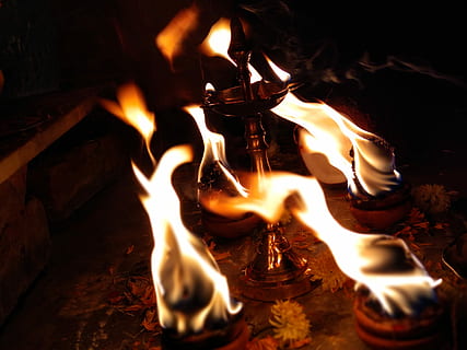 indisk festival, selektiv, fokus fotografering, tiki fakkel, ild, brænding, flamme, lampe, orange, brand - naturligt fænomen, varme - temperatur, natur, belyst, glødende, ingen mennesker, bevægelse, tæt på, nat, religion, log, træ, træ - materiale, Brænde, lys, orange farve, indendørs, bål, 4K, CC0, offentligt domæne, royaltyfrie