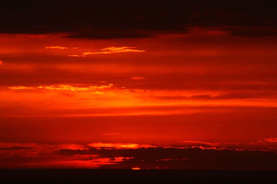západ slunce, planoucí nebe, Červené, oranžový, horizont, soumrak, côte d'azur, Francie, středomoří, večer, abendstimmung, romantický, mraky, slunečního světla, krajina, Příroda, světelné paprsky, sluneční paprsky, nebe, mrak - nebe, oranžová barva, krása v přírodě, scenics - příroda, klid, klidné scény, idylický, dramatická obloha, nikdo, venku, silueta, moře, majestátní, hrůza, voda, romantické nebe, 2K