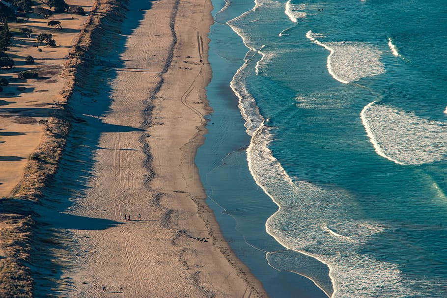 aèria, foto, marró, sorrenca, platja, superior, veure la fotografia, cos, aigua, sorra, marea, onades, oceà, mar, ombres, vista del drone, Costa est, Nova Zelanda, península coromandel, pauanui, vista superior, estiu, segur, terra, bellesa a la natura, naturalesa, vista d’angle alt, dia, cap gent, escenics - natura, vista aèria, tranquil·litat, onada, esport aquàtic, a l'aire lliure, moviment, escena tranquil·la, 5K