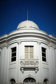 facciata, vecchio, finestra, architettura, costruzione, bianca, balcone, classico, indietro, esterno dell'edificio, struttura costruita, cupola, cielo, cielo sereno, Inquadratura dal basso, nessuno, natura, viaggio, storia, il passato, giorno, destinazioni di viaggio, arco, all'aperto, blu, città, colonna architettonica, guglia, 4K, CC0, dominio pubblico, privo di copyright