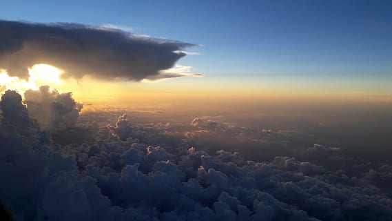 nuvole, viaggio, tramonto, nuvola - cielo, cielo, bellezza nella natura, Cloudscape, scenics - natura, la tranquillità, natura, scena tranquilla, ambiente, vista aerea, nessuno, idilliaco, cielo drammatico, all'aperto, cielo lunatico, luce del sole, copia spazio, paesaggio, sopra, 4K, CC0, dominio pubblico, privo di copyright