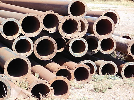 boru, eski, pas, metal, Sanayi, su tesisatı, paslanmış, korozyon, terkedilmiş, fabrika, tüp, borular, boru - boru, su borusu, arka, gün, büyük nesne grubu, insansız, yığın, daire, sipariş, geometrik şekil, toplandı, aranjman, düşüş, delik, bozulma, bolluk, rulo, 4K, CC0, kamu malı, telif ücretsiz