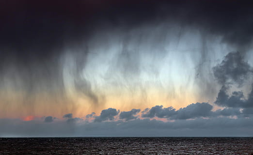 oceano sob nuvens, fotografia de paisagem, corpo, agua, cinzento, céu, Sombrio, tempestade, nuvem, por do sol, nascer do sol, nuvem - céu, horizonte, mar, horizonte sobre a água, scenics - natureza, beleza na natureza, céu dramático, natureza, tranquilidade, cena tranquila, nublado, cloudscape, ninguém, meio Ambiente, ao ar livre, sinistro, meteorologia, 5K, CC0, domínio público, royalty free