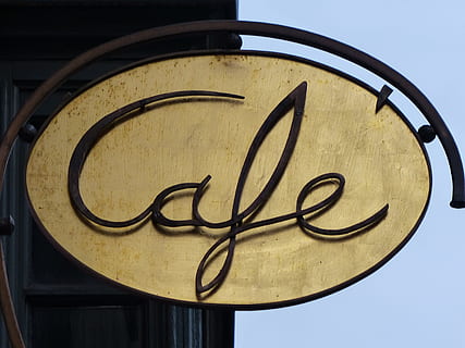 skjold, bar, kaffe, cafe, bestyrelse, reklame tegn, pub, tegn, Hachenburg, økonomi, historisk, gammel by, cirkel, ingen mennesker, dag, tæt på, udendørs, meddelelse, form, tekst, geometrisk form, arkitektur, lav vinkel visning, metal, natur, himmel, design, bygget struktur, indendørs, Kunst og håndværk, kurve, skilt, smedejern, besked, 4K, CC0, offentligt domæne, royaltyfrie
