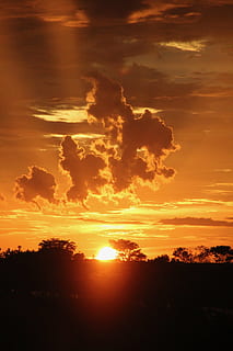 cloudformation, aftenhimmel, solnedgang, cloudscape, efterglød, solstråle, himmel, scenics - natur, skønhed i naturen, sky - himmel, ro, rolig scene, orange farve, sollys, sol, idyllisk, silhuet, natur, ingen mennesker, miljø, dramatisk himmel, udendørs, landskab, ikke-urbane scene, linseflare, lyse, romantisk himmel, 5K, CC0, offentligt domæne, royaltyfrie