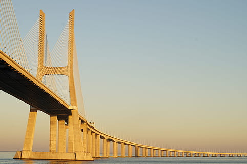 Brücke, die Architektur, rio, berühmter Platz, Vereinigte Staaten von Amerika, Brücke - künstliche Struktur, Hängebrücke, Kalifornien, San Francisco County, Stadtbild, New York City, Himmel, städtische Skyline, städtische Szene, Reise, Stadt, Transport, Reiseziele, Blau, Meer, gebaute Struktur, Sonnenuntergang, draußen, Ingenieurwesen, Wasser, Verbindung, klarer Himmel, Natur, kopieren sie platz, Flachwinkelansicht, Tag, 4K, CC0, gemeinfrei, lizenzfrei