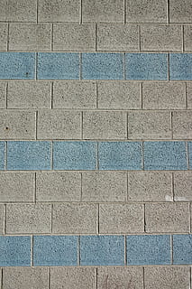 parete, sfondo, struttura, grigio, blu, muro di pietra, pietre, opere murarie, muri, costruzione, modello, simmetria, serie, Linee, strisce, sfondi, mattone, architettura, caratteristica della parete, fotogramma intero, strutturato, piastrella, nessuno, pavimentazione, struttura costruita, giorno, sentiero, ripetizione, vista dall'alto, pavimentazione in pietra, forma geometrica, all'aperto, design, pavimento piastrellato, 2K, CC0, dominio pubblico, privo di copyright