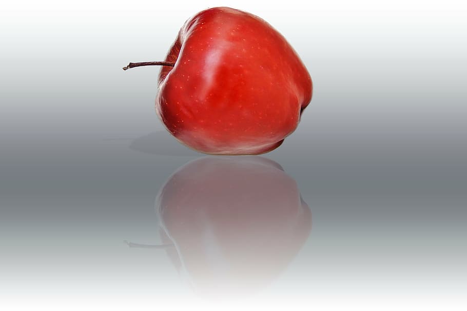 poma vermella, nutritiu, orgànic, dolç, reflexió, saludable, salut, concepte, deliciós, postres, poma, fruita, fresc, menjar, fer dieta, ecologia, vermell, menjar i beguda, tir de l'estudi, fons blanc, cap gent, alimentació saludable, frescor, benestar, a l'interior, natura morta, primer pla, sol objecte, gris, fruita de poma, fons gris, aigua, 5K