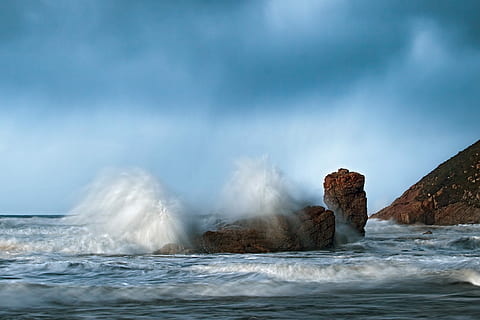 Meer ------- Strand, Wellen, Sonnenuntergang, Landschaft, Meer, Strand, Meeresrand, Ufergegend, Natur, keine Leute, draußen, Bewegung, Wasser, Welle, Schönheit in der Natur, Kraft in der Natur, plantschen, Leistung, Szenen - Natur, Bewegungsunschärfe, Himmel, Warnschild, brechen, Rock, wolke - himmel, schlagen, 5K, CC0, gemeinfrei, lizenzfrei