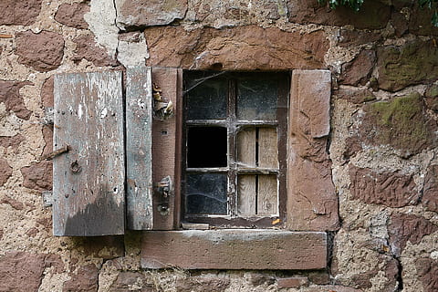 braun, Fenster, umgeben, Wand, Gebäude, Scheibe, Fensterscheibe, Steine, Bauernhof, gebrochen, Glas, geheimnisvoll, altes Gebäude, bodnar, historische Erhaltung, Mauerwerk, Gitterfenster, verlorene Orte, Deutschland, gebaute Struktur, die Architektur, Gebäudehülle, alt, keine Leute, Tag, Wandbau - Funktion, verwittert, Holz - Material, Eingang, beschädigt, Haus, Tür, Steinwand, geschlossen, Sicherheit, verlassen, draußen, Verschlechterung, ruiniert, 4K, CC0, gemeinfrei, lizenzfrei