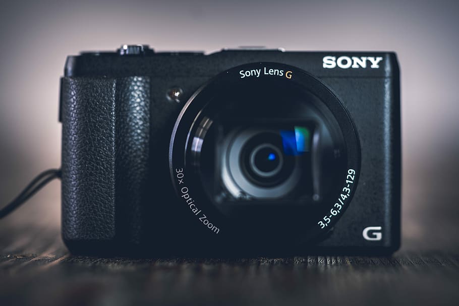 negre, càmera sony g point-and-shoot, càmera Sony i G-series, gris, superfície, lent, sony, g, compacte, macro, tecnologia, càmera - equip fotogràfic, temes de fotografia, lent - instrument òptic, primer pla, color negre, equip fotogràfic, lent - ull, a l'interior, cap gent, càmera, enfocament selectiu, tir de l'estudi, estil retro, equipament, càmera digital, natura morta, sol objecte, text, indústria electrònica, càmera slr, fons negre, 5K
