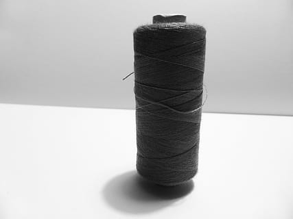 puola, lanka, ommella, käsi, työvoima, rooli, käsityö, ompelulanka, lyhyttavara, värikäs, ompelutarvikkeet, alus, Schneider, harraste, varjo, studio ammuttu, valkoinen tausta, ei ihmisiä, sisällä, lähikuva, taide ja käsityö, villa-, asetelma, tekstiili, materiaali, lankakerä, luovuus, kela, ompelu, yksinkertaisuus, ompeluneula, pehmeys, 4K, CC0, public domain, rojaltivapaa