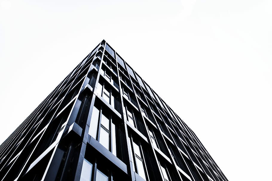 vista dels ulls dels cucs, negre, construcció de parets, durant el dia, cucs, ull, vista, arquitectura, gratacels, estructura construïda, finestra, edifici d'oficines, modern, exterior de l'edifici, escena urbana, vidre - material, reflexió, negocis, industria de la construcció, façana, ciutat, alta - alta, acer, districte del centre de la ciutat, futurista, blau, cel, torre, arquitectura i edificis, vista d’angle baix, cel clar, edifici, còpia espai, naturalesa, cap gent, dia, a l'aire lliure, oficina, exterior d’edifici d’oficines, 5K
