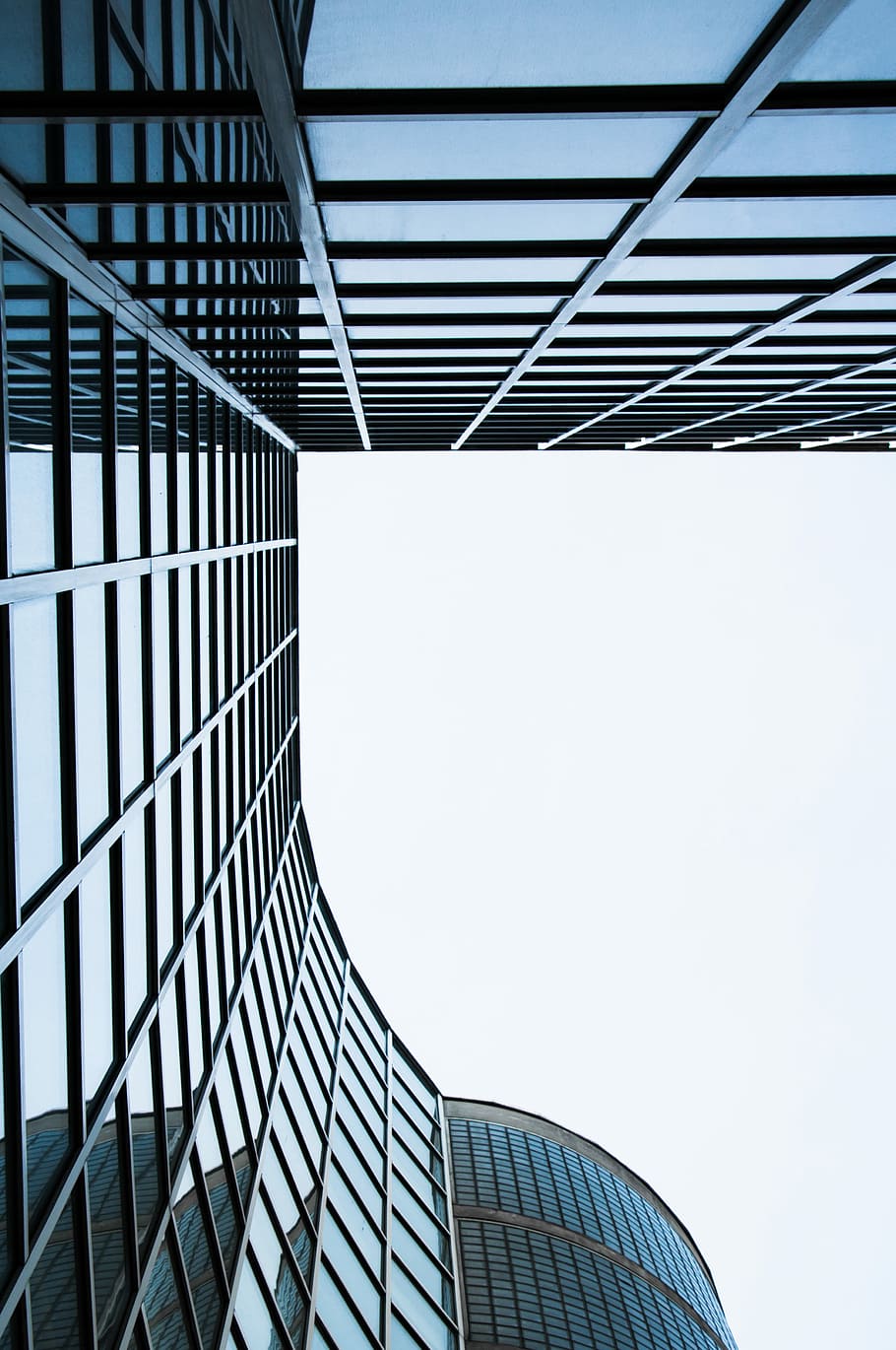blu, calcestruzzo, costruzione, giorno, foto, costruzione di facciate continue, contrasto, paesaggio urbano, grattacielo, urbano, architettura, struttura costruita, esterno dell'edificio, edificio per uffici esterno, Inquadratura dal basso, cielo, ufficio, città, moderno, cielo sereno, natura, nessuno, vetro - materiale, all'aperto, direttamente sotto, alto - alto, modello, distretto finanziario, 4K