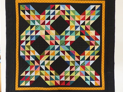 mehrfarbiges Textil, Flickenteppich, Patchwork, Patchwork-Teppich, Decke, Teppich, Tapisserie, bunt, hausgemacht, selbst genäht, nähen, Handarbeit, Farbe, Muster, detaillierte Arbeit, Stoff, Stoffreste, mehrfarbig, keine Leute, Kunst und Handwerk, Nahansicht, Transferdruck, Kreativität, drinnen, abstrakt, Design, ausgeschnitten, Studioaufnahme, Wandbau - Funktion, Kunst, weißer Hintergrund, gestalten, Tag, Autopostproduktionsfilter, Hintergründe, 4K, CC0, gemeinfrei, lizenzfrei