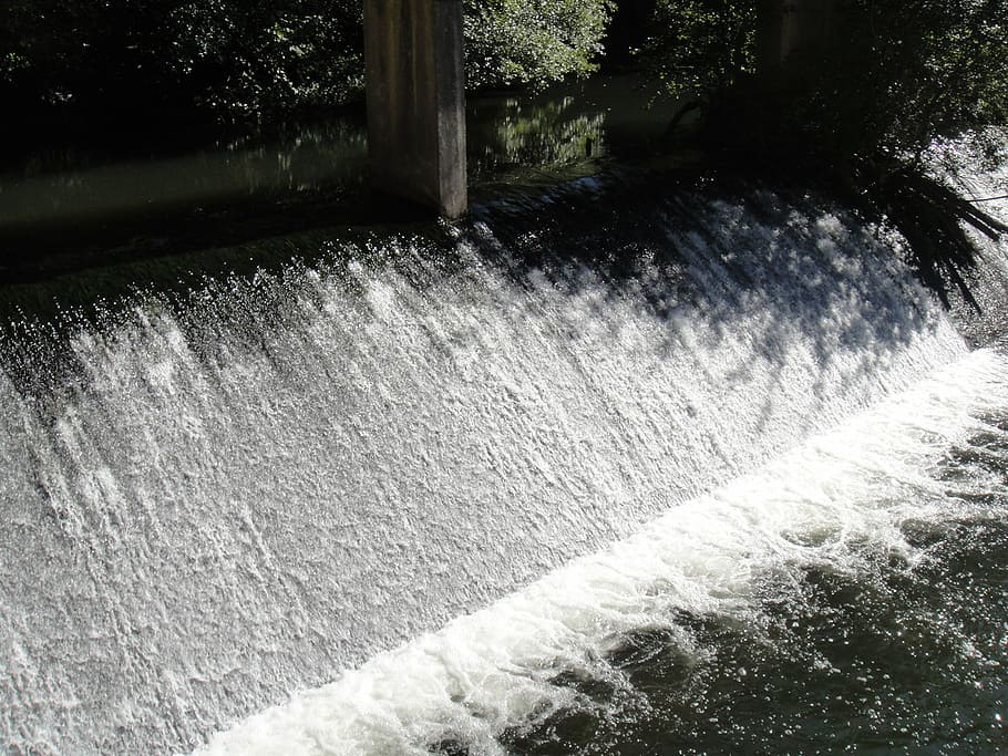 fiume, diga, cascata, acqua, bagnato, natura, movimento, acqua corrente, nessuno, giorno, lungomare, lunga esposizione, sport acquatico, movimento sfocato, bellezza nella natura, scenics - natura, fluente, all'aperto, architettura, luce del sole, sport, potere in natura, acqua che cade, 2K