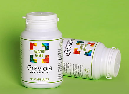 medicin, naturlig, flaske, supplement, velsigne dig, sundhedspleje og medicin, beholder, pille, dosis, receptpligtig medicin, etiket, ingen mennesker, indendørs, pilleglas, tæt på, grøn farve, vestlige script, tekst, studio skud, stilleben, meddelelse, skilt, farvet baggrund, 2K, CC0, offentligt domæne, royaltyfrie