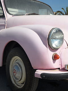 Auto, alt, Oldtimer, Morris, Rosa, Transportmittel, Landfahrzeug, Kraftfahrzeug, Transport, Scheinwerfer, Retro-Stil, Tag, keine Leute, Straße, stationär, draußen, Metall, Reise, Stadt, Windschutzscheibe, Nahansicht, Reifen, Luxus, Rad, 4K, CC0, gemeinfrei, lizenzfrei